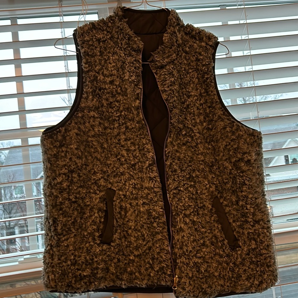 Reversible vest, XL.  Fuzzy on one size and etched material on the other
